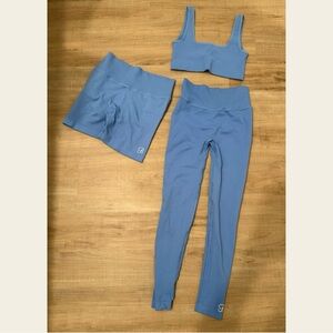 Bombshell 3 piece set! Cross listed on Mercari and Curtsy!